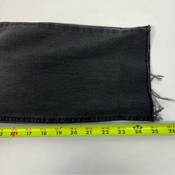 Old Navy Women’s Black Distressed Jeans Sz 6 Boyfriend Mid-Rise Frayed Hems - Picture 10 of 11